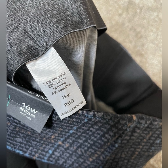 New! Maurices Pull On Crop Pants Womens 16W Plaid Flat Front Comfort Waist - Picture 4 of 5